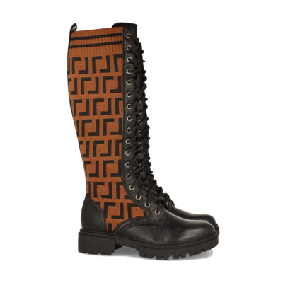 Bota Plana con Cordones y Elastico