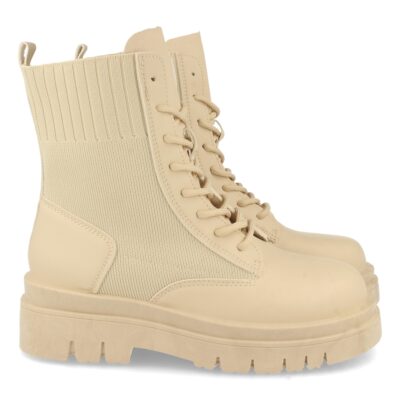 Botin Plano con Elastico y Cordones