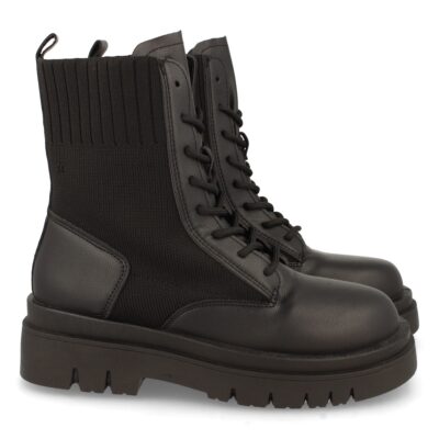 Botin Plano con Elastico y Cordones