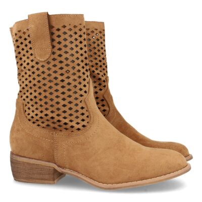 Botin de Tacon Bajo con Calados