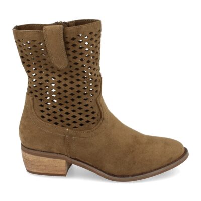 Botin de Tacon Bajo con Calados
