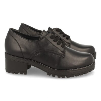 Zapato de Tacon con Cordones