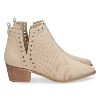 Botin de Tacon con Tachas y Hebilla