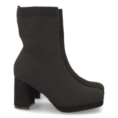 Botin de Tacon con Material Elastico