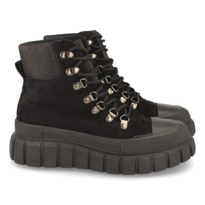 Zapatilla Abotinada con Cordones