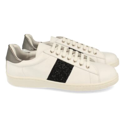 Zapatilla Plana con Brillo y Cordones