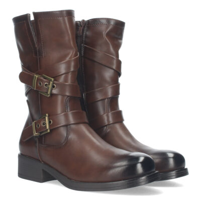 Bota motera lisa con cremallera.