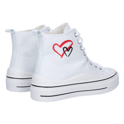 Deportiva mujer con corazón - Imagen 3