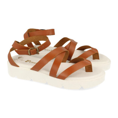 Sandalias Planas Hechas en Piel con Hebilla