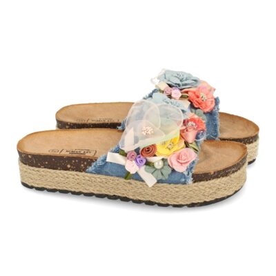 Sandalia de Plataforma con Yute y Pala Adornada con Flores - Imagen 4