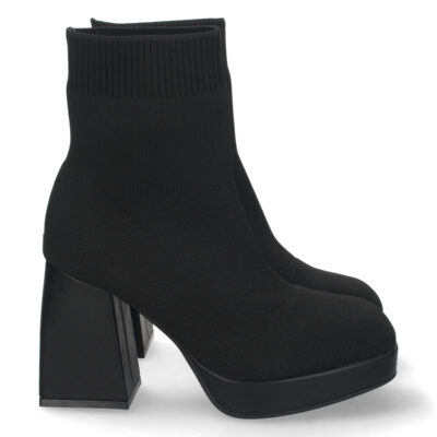 Botin de Tacon y Material Elastico
